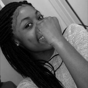 Meet your Posher, Shana